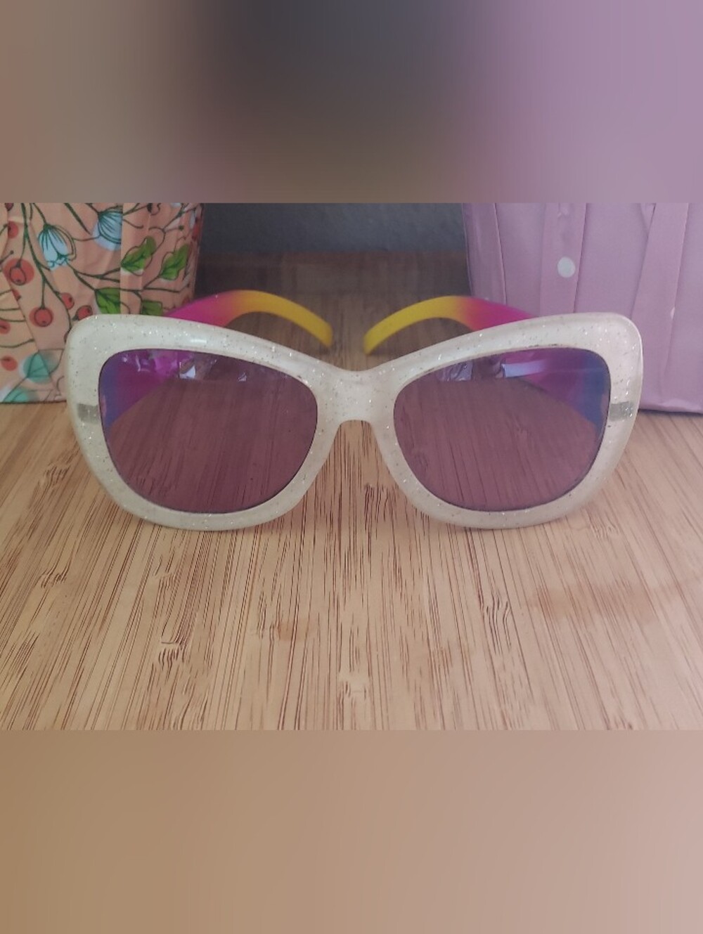 Sparkle White Frame Sunglasses with Pink Lenses